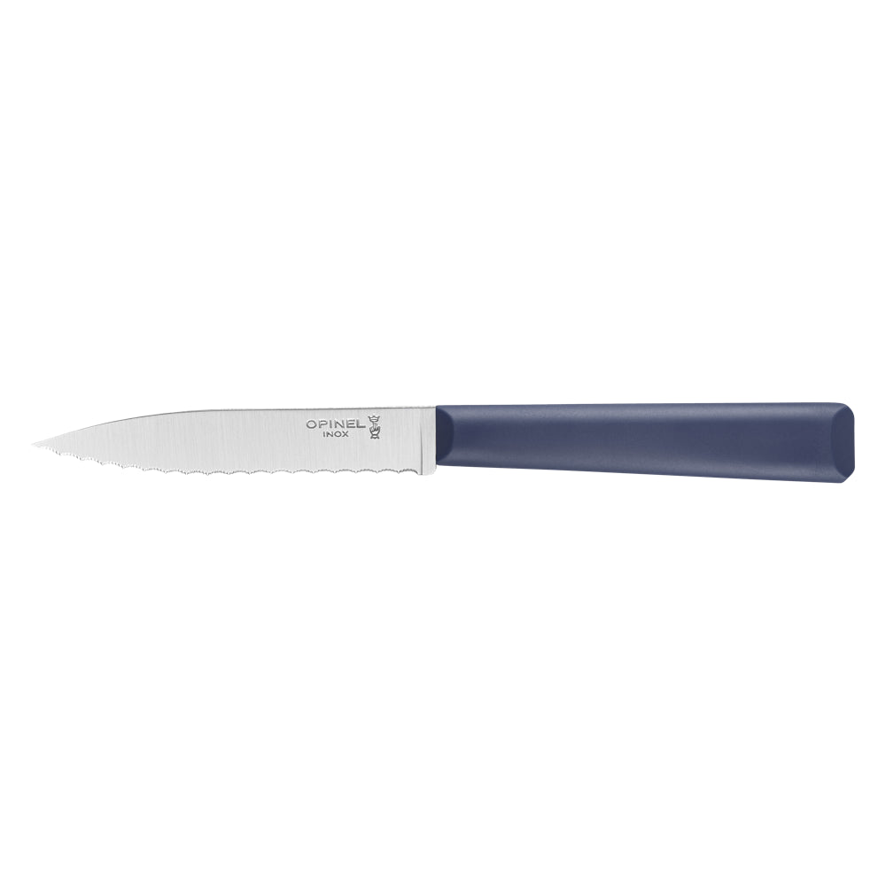 Couteau d'office cranté n°313 Bleu Lame 100mm Manche Polymère Opinel Sa lame microdentée est idéale pour trancher et découper tomates, saucisses, oeufs durs. Il est également efficace comme couteau à steack. Résiste au lave-vaisselle.