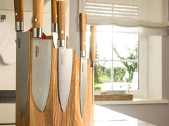 Set de couteaux 7 Pcs Damas Olive avec support magnétique en bois de frêne  - Boker Magnum